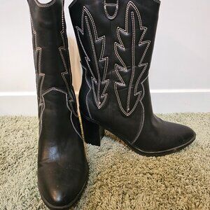 Black cowgirl boots
